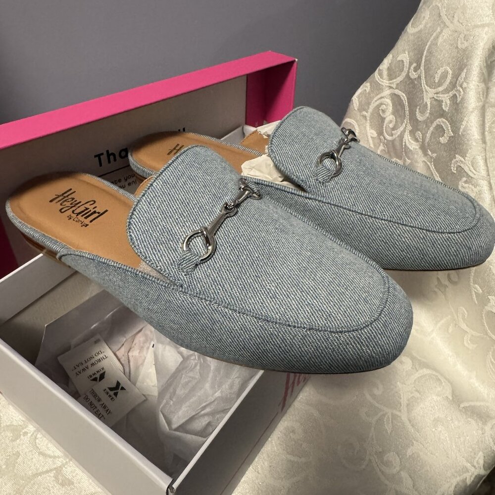 Hey Girl by Corkys Blue Denim Charmer Mules EUC Sz 9